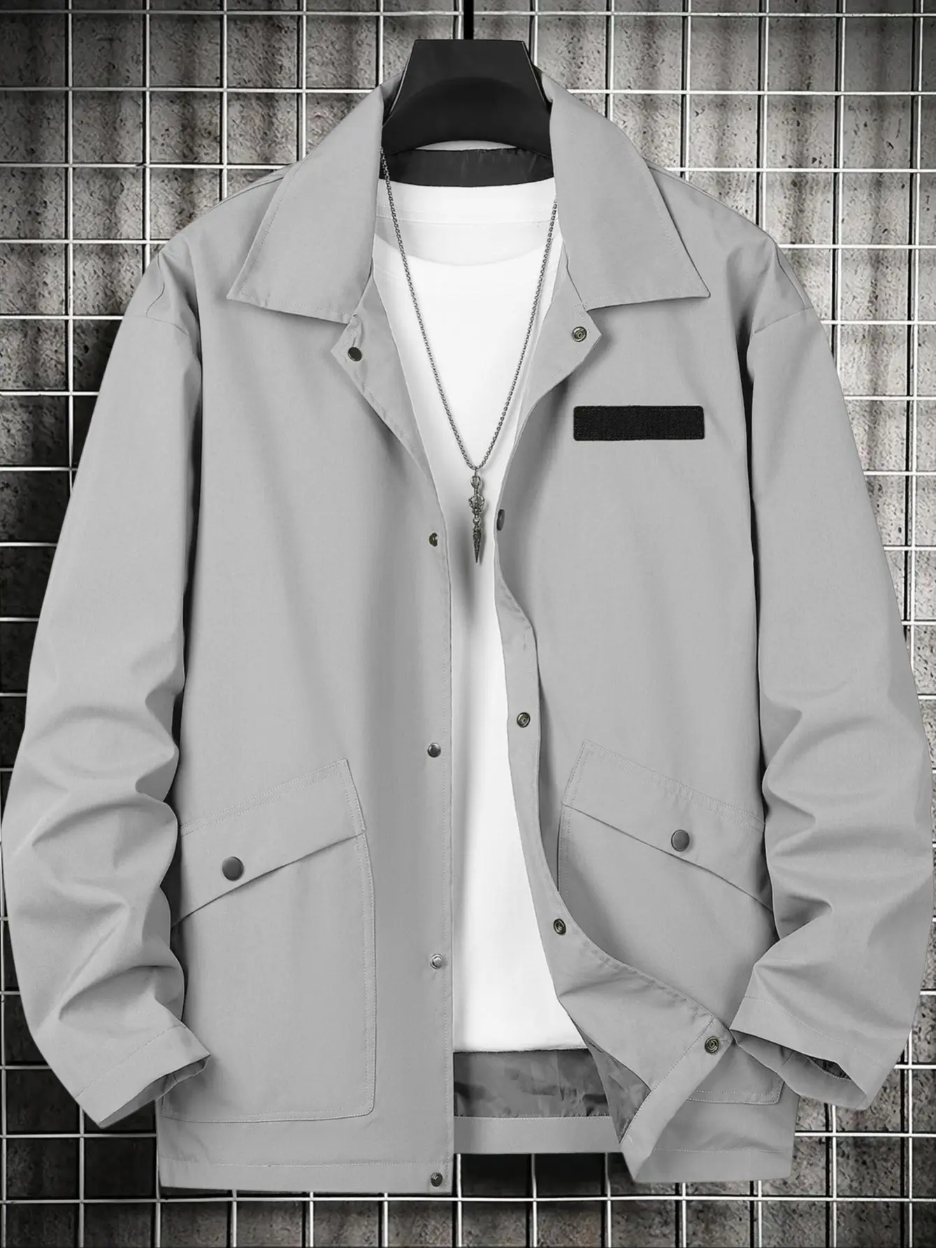 Men's Street Minimal Grey Lapel Multi-Flap Pocket Snap Utility Overshirt Coat - Wrinkle-Free, Light Wind-Resistant, Portable Spring Layering Outerwear