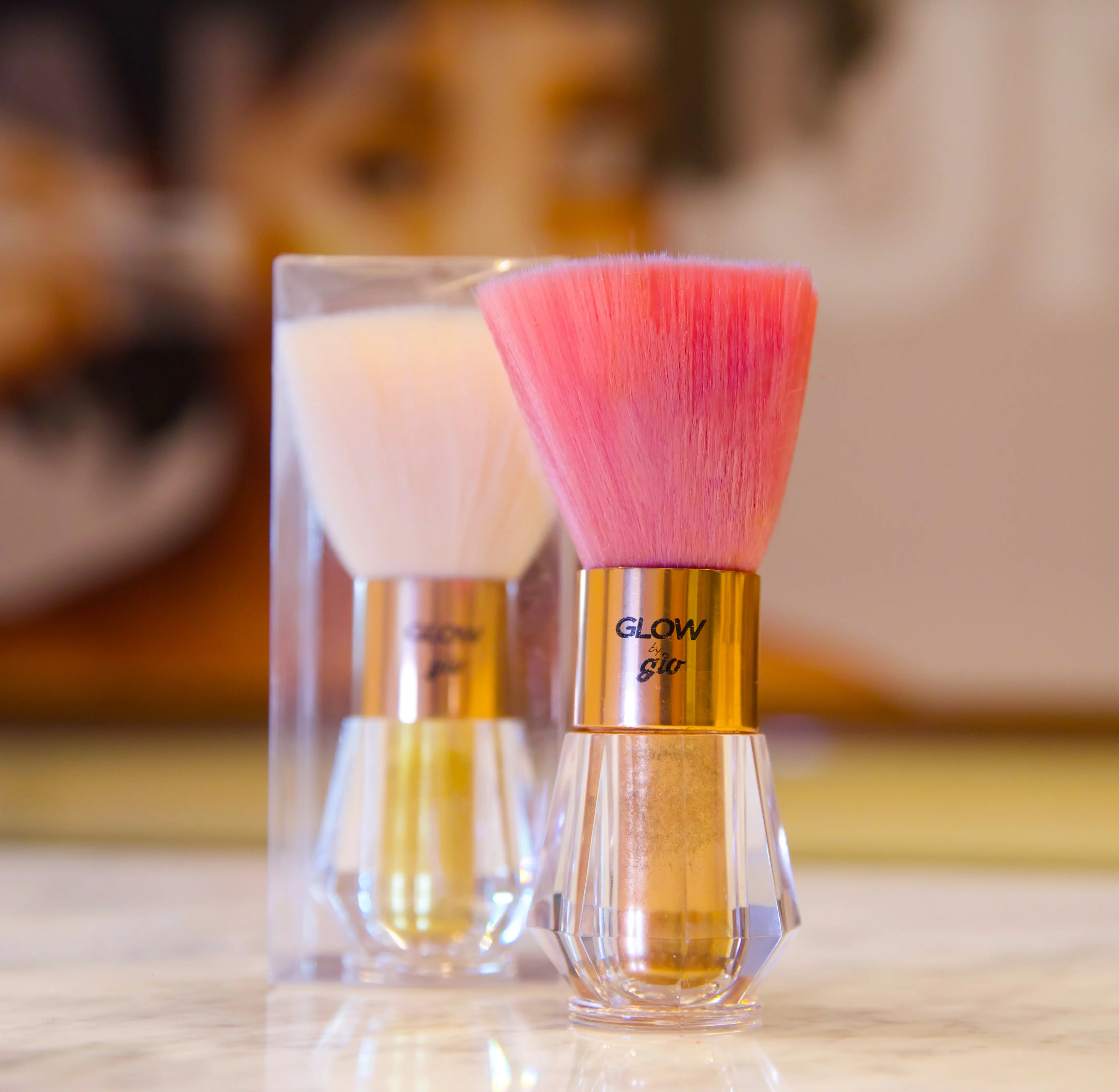 Glow By Gio Shimmer Brush