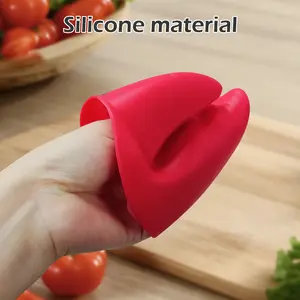 2 Counts heat-resistant gloves, red silicone oven gloves, lobster claw-shaped heat-resistant pot clamps, barbecue and baking heat-resistant gloves