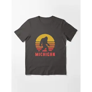 Bigfoot Michigan State shirt Sasquatch Yeti Bigfoot Believer Sasquatch Urban Legend Retro Essential T-Shirt