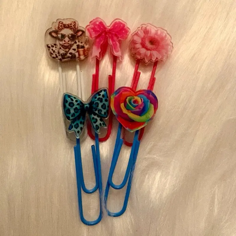Mini paperclips