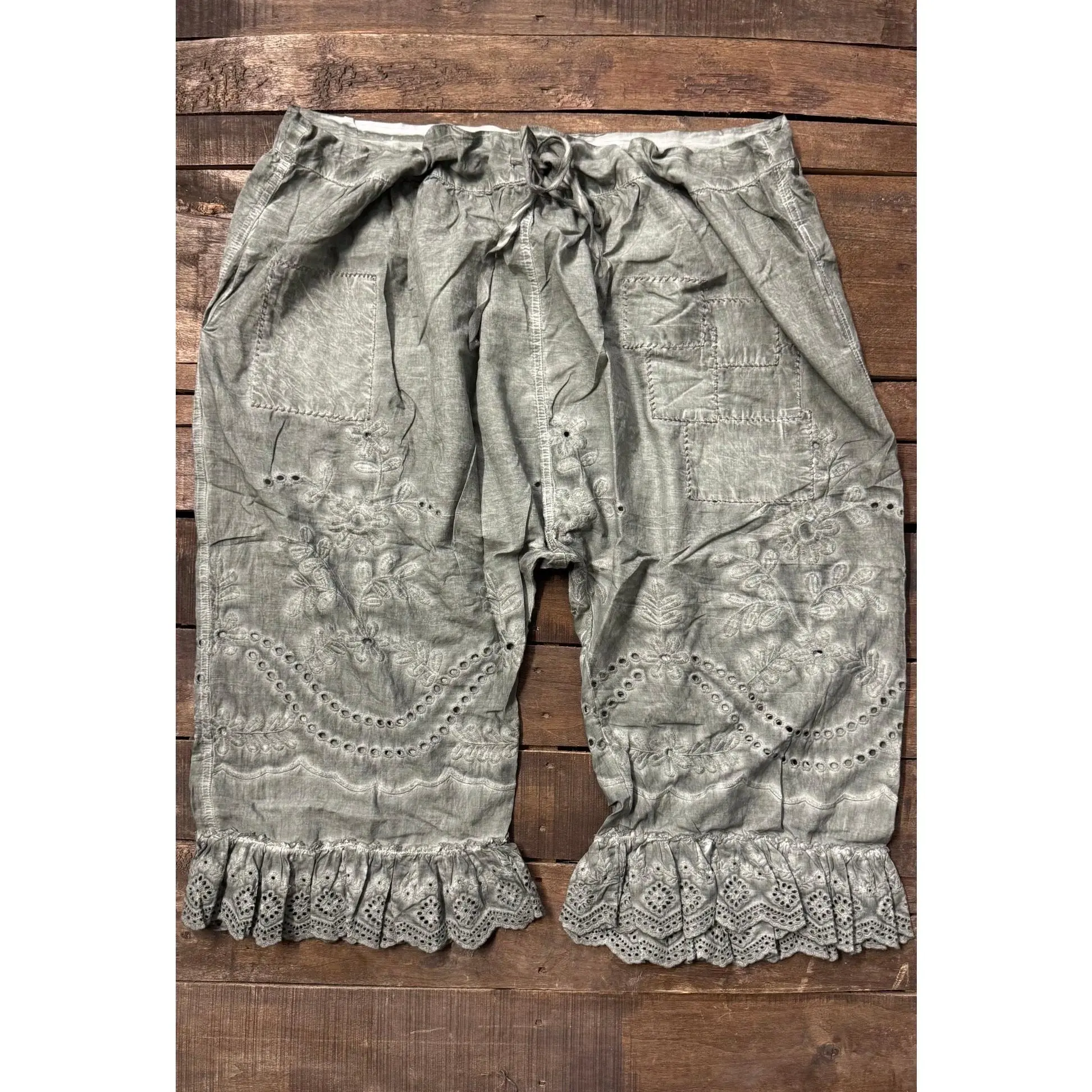Softly Worn Eyelet Bloomers in Charcoal