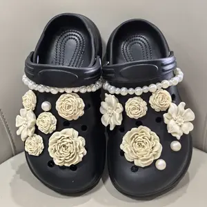 USOQ 16pcs Shoe Charms for Crocs Set Bling Shoe Charms for Women Flower Pearl Shoes Decoration Charms Shoes Chain Charm Cute Shoe Charms DIY Shoe Accessories for Birthday Party