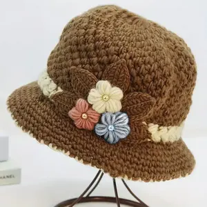 Women's Vintage Floral Crochet Beanie Hat, Floral Embroidery Thick Warm Knit Cap for Fall & Winter, Casual Daily Wear Accessory for Women, Seasonal Use