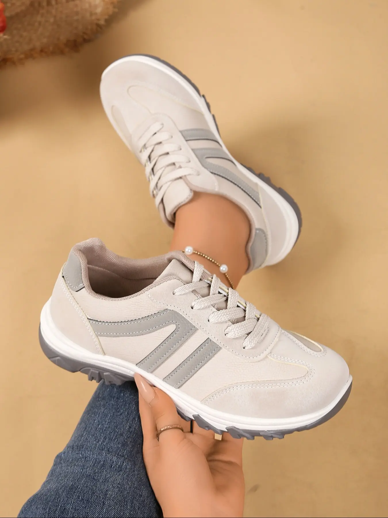 Women's stylish casual lace-up sneakers, Patchwork design sneakers, all-season outdoor walking shoes, simple and versatile thick-soled shoes that add height, perfect for everyday wear and commuting, a must-have for gifts