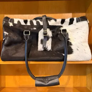 ALL COWHIDE LEATHER DUFFLE BAG