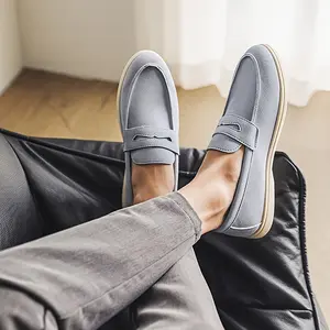UOSO A Pair Of Men's Plain Flat Shoes; Slip-on Casual Shoes with A Round Toe, Designed By A Designer, Anti-skid, Low-top-up Loafers for The Street And Business Casual Wear.