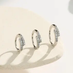 Oufer 20G Refined Top Notch Craft Staggered 5A CZ Non Tarnish Nostril Piercing Nose Hoop for Stylish Elegance