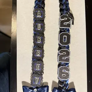 Graduation Lei - Personalized Name and Year Blue and black Detail