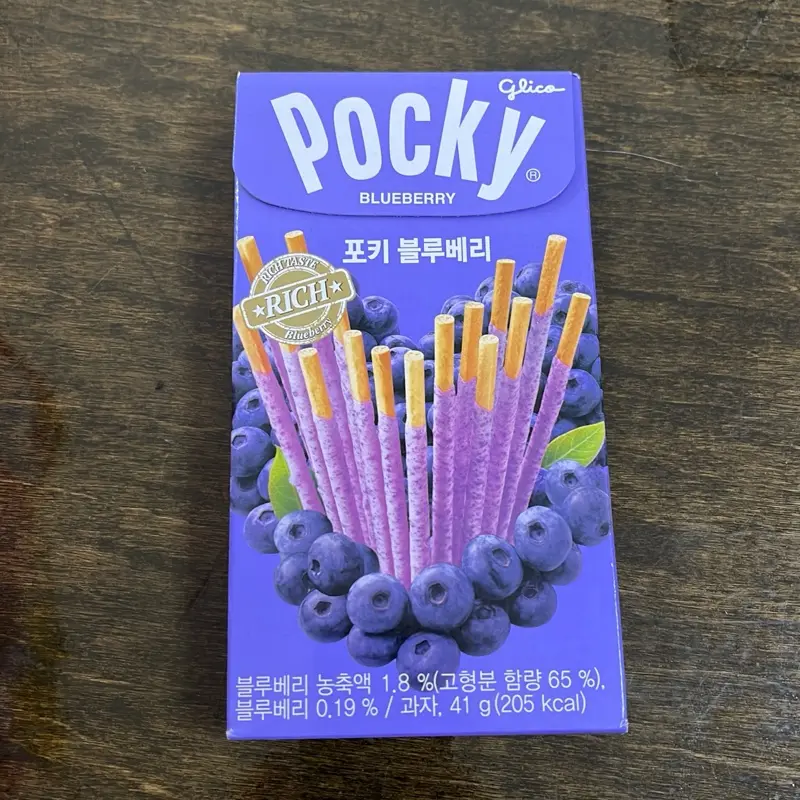 KOREAN BLUEBERRY POCKY