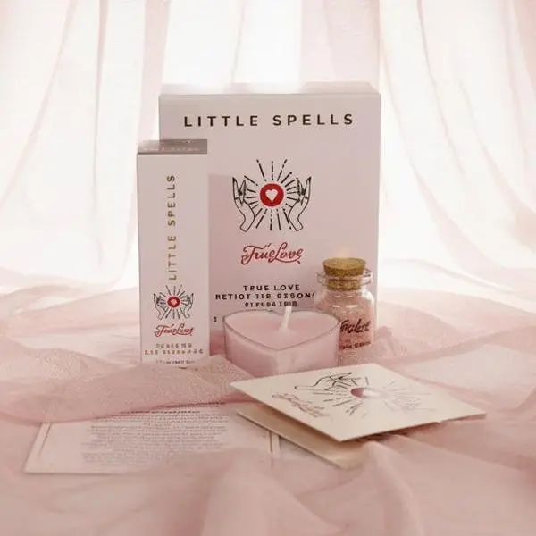 TRUE LOVE'S KISS CEREMONY KIT TRUE LOVE'S KISS CEREMONY KIT