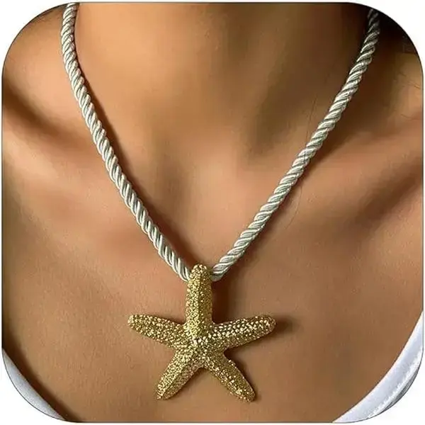 Veliora B Starfish Seashell Necklace for Women, Chunky Gold Shell-Embellished Sparkle Jewelry, Gold Star Necklaces with Seashell Aesthetic for Summer Outfits