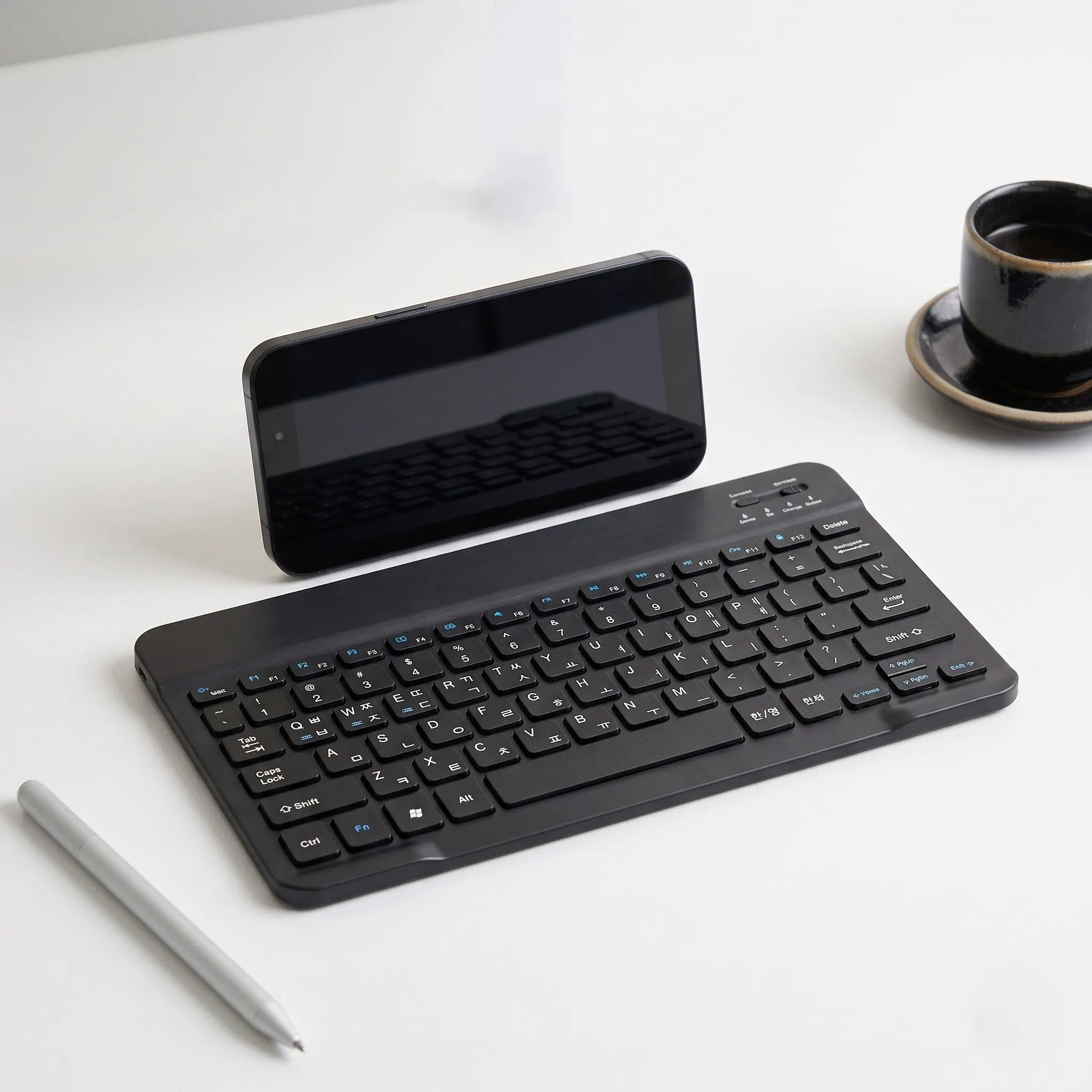 Korean Mini Foldable Bluetooth Keyboard. Cell Phone Keyboard