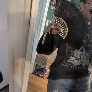 Elegant Retro European Folding Lace Fan, 1 Count Portable Handheld Fan, Cooling Accessories for Weddings, Nightclubs, and Role Playing, Masks, Halloween