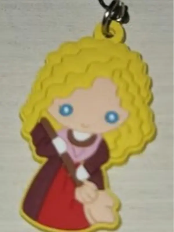 Sarah Sanderson Hocus Pocus Magical Theme Collectible Keychain - Movie Scene Fan Favorite Accessory, Everyday Carry Item