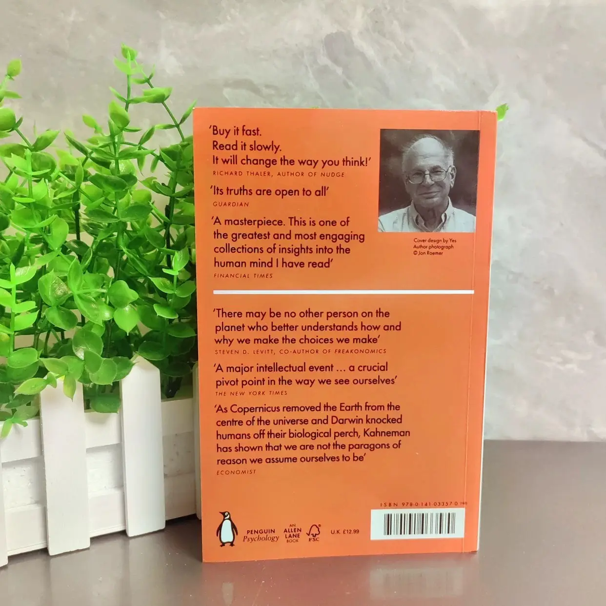 Thinking Fast & Slow Book, Essential Guide to Cognitive Insights, Must-Read for Understanding Human Decision-Making Processes