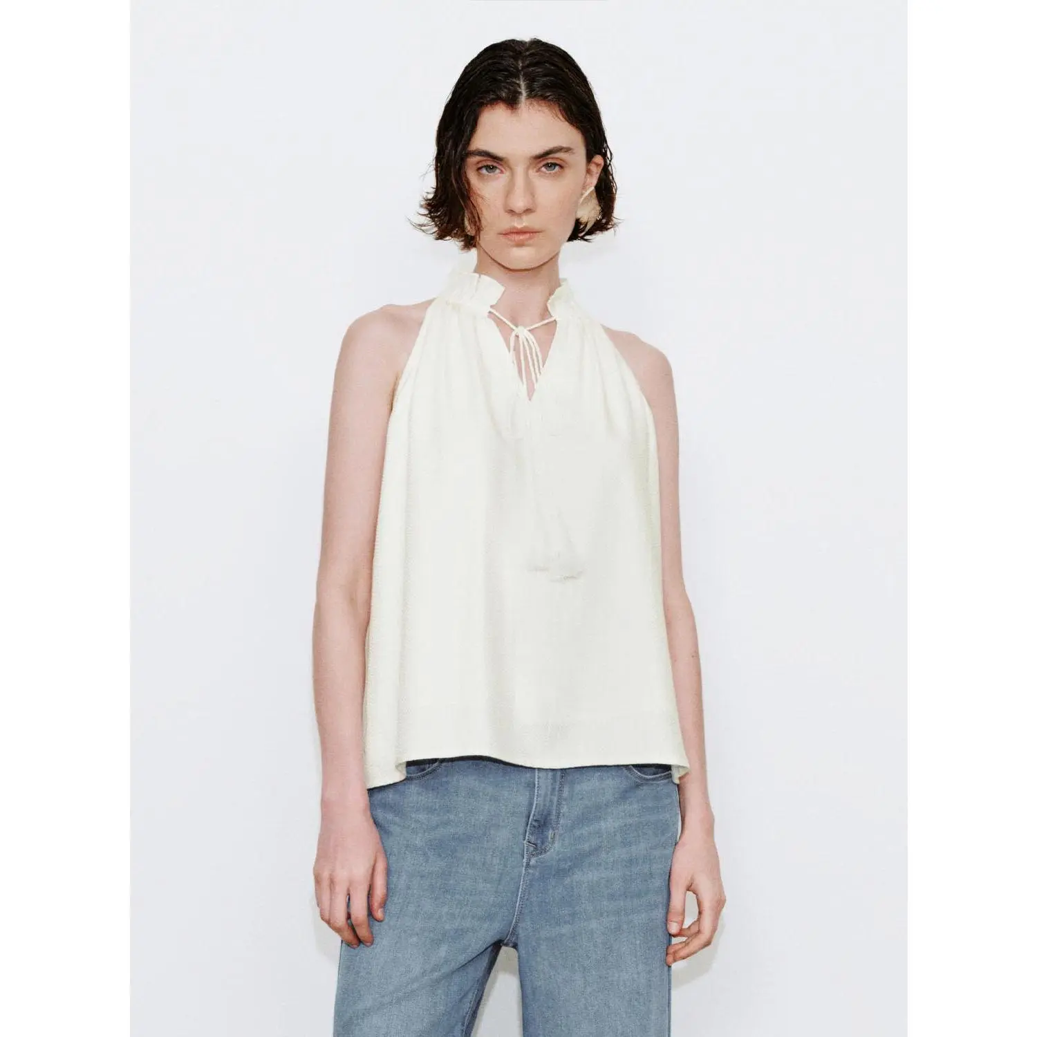 Women's Ruffled Neck Blouse, Casual Sleeveless Denim-Look Lyocell Top with a Tassel Tie and Slight Stretch, Ruffle Neck, Xl, Lady