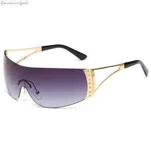 Women’s Integrated One Piece Wrap Around Sunglasses, Fashion Star Embellished Frame with UV400 Protection, Flexible Lightweight Sporty Eyewear, Ideal for Outdoor Activities, Running, Cycling and Everyday Styling