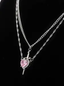 [Couple Pendant Set] 2 Pcs Couple Pendant Necklaces, One Sword-shaped Necklace for Men and Women, One Sword-shaped Pendant with A Heart-shaped Pendant, Perfect Valentine's Day Gift or Everyday Versatile Accessory, Heart Style Choker, Necklace Gift Box