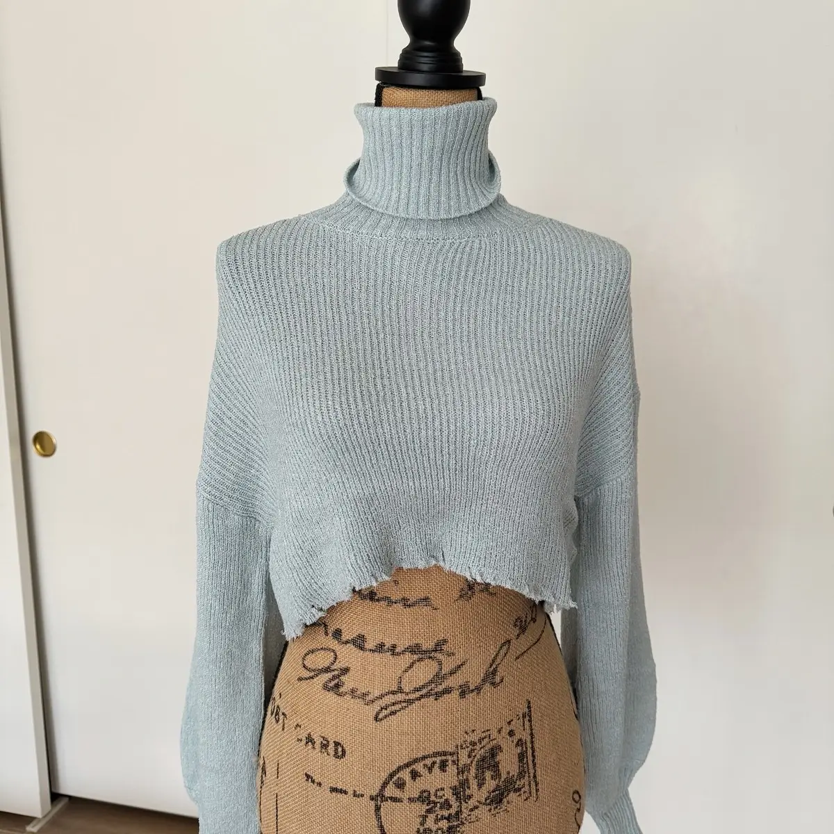 Angel Cropped Sweater