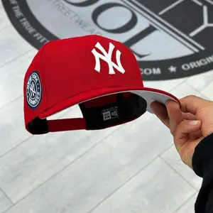New Era New York Yankees Red & White Baseball Cap – Adjustable Snapback Hat Unisex Streetwear Hip Hop Style New Era Inspired