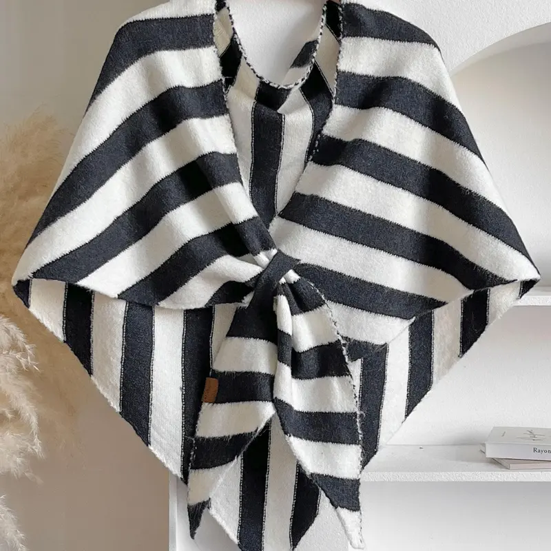 Women's Striped Print Scarf, Blanket Scarf, Neck Scarf, Casual Soft Warm Triangle Shawl, Wrap Shawl for Daily Wear, Fashion Accessories for Women & Girls