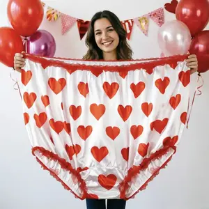 Extra Large Heart Pattern Funny Party Prop, Creative Humorous Prank Gift, Soft Fabric Holiday Accessories, Birthday Valentine Party Supplies