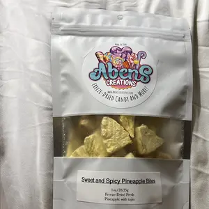 Freeze dried Sweet and spicy pineapple bites