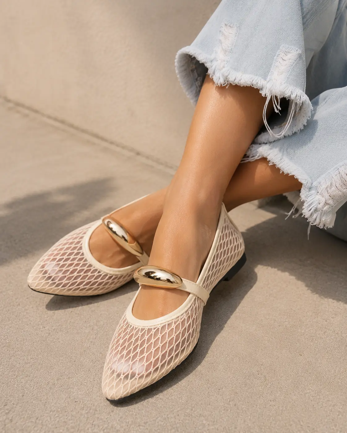 Elegant Mesh Pointed Toe Mary Jane Flats