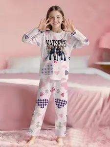 Foundation Love Heart KATSEYE Girl Group 2-piece Girls' Digital Print Long-sleeve Pajamas, Flame-retardant Fabric, Snug Fit Pajamas, Casual Comfy Pajama, Casual Pajama Set, Suitable for Sleeping and Home Leisure, 100% Polyester