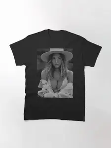 Sydney sweeney art Classic T-Shirt 1