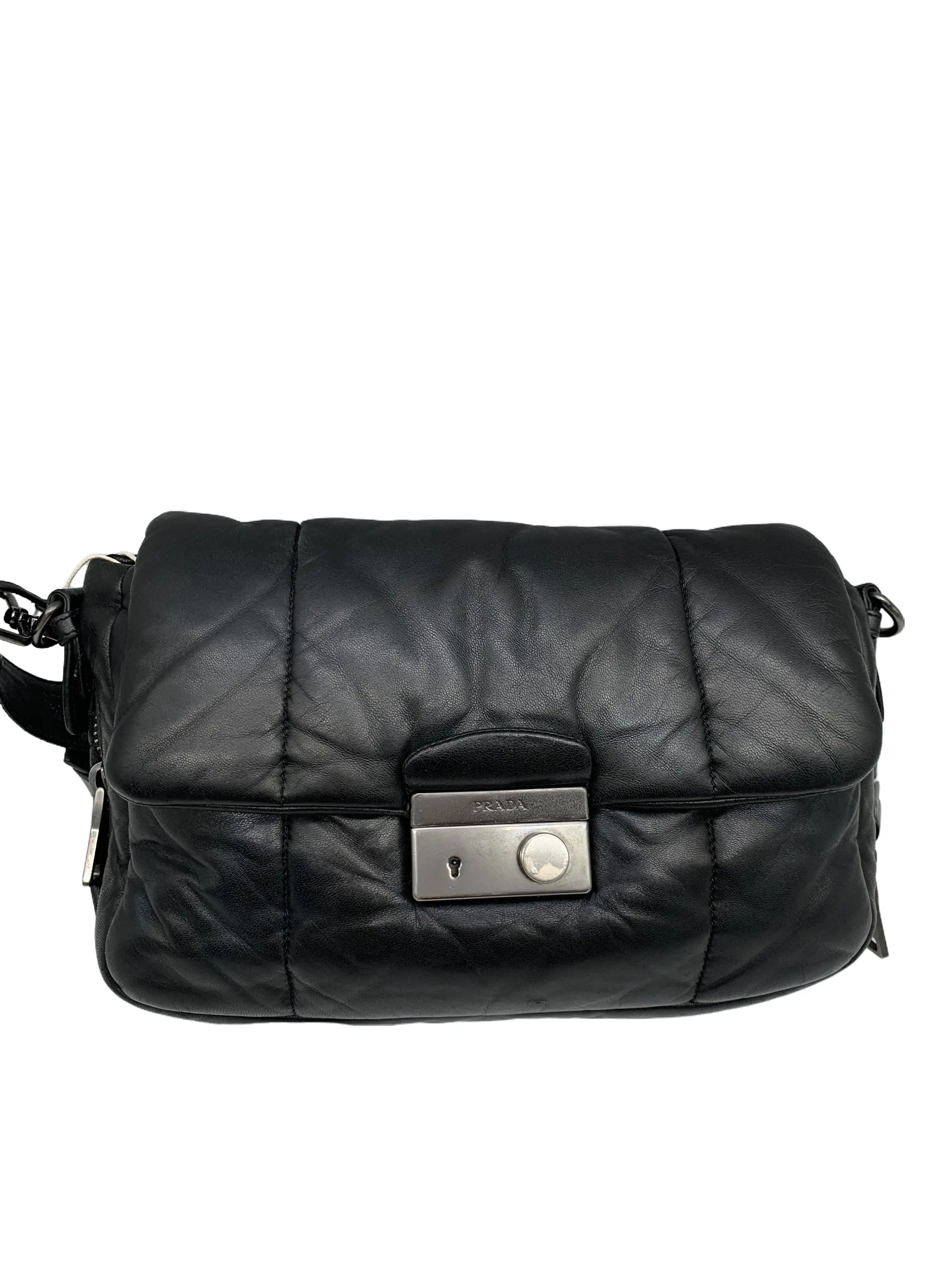 Pre-owned PRADA Black Quilted Soft Crossbody Bag/WJ06228205/8205