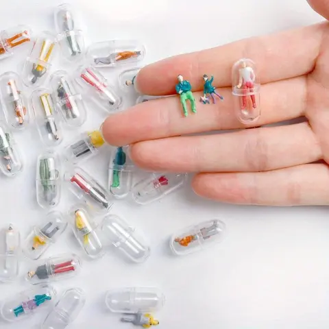 Random Transparent Capsule Set, Capsules Set, Capsule Kit with Cute 3D Character Statues and Miniature Scene Models, Micro Landscape Props, Thanksgiving and Christmas Gifts