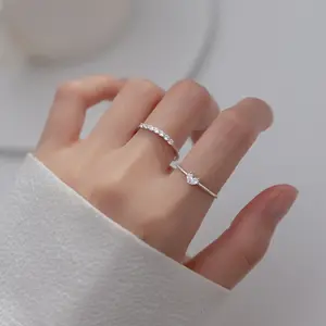 2 pcs of Ring Set，Minimalist Stackable Rhinestone Rings Set | Trendy Love Heart Detail | Elegant & Exclusive 2-Piece Jewelry Set for Fashioner, for girl ,for women , occasion，usual, elegant style