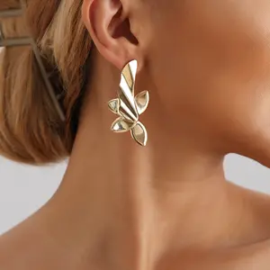 Elegant Floral Leaf Stud Earrings, Trendy Metal Ear Accessories for Women, Perfect for Daily Wear & Stylish