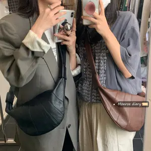 Japanese Style Black Dumpling Bag Women's Messenger Bag 2025 New Croissant Retro High-Grade Waist Bag Casual Shoulder Bag