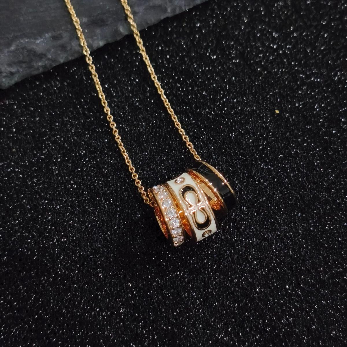 Textured Interlocking Ring Necklace, Premium Feel Statement Jewelry Gift for Mom Girlfriend Friend