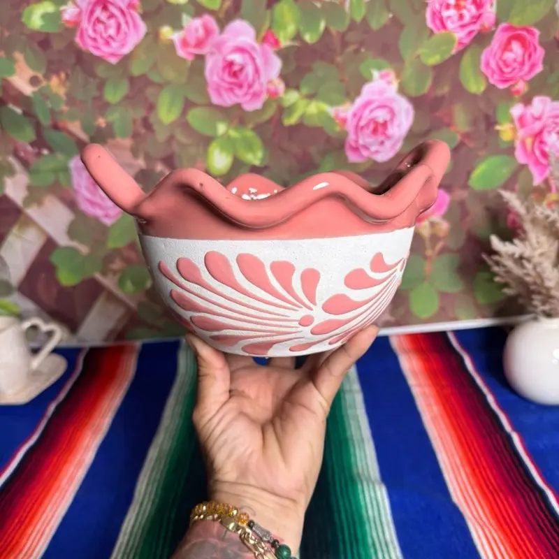 Relieve cazuela salsera color rosa de 1 litro Relieve cazuela salsera color rosa de 1 litro