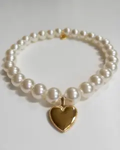 Polished Pup Pearl Dog Necklace Polished Pup Pearl Dog Necklace