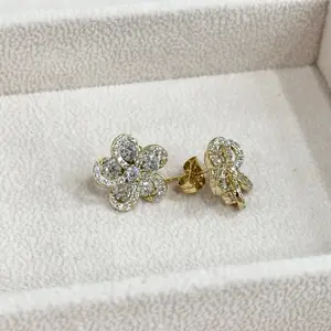 Flower Stud Earrings Gold Plated 14k TT7 - Elegant Design with Sparkling Details