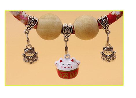 Japanese Necklace Cat Cartoon Printing Collar Natural Camphor Wood Pet Insect Repellent Collar Dog Bell Collar