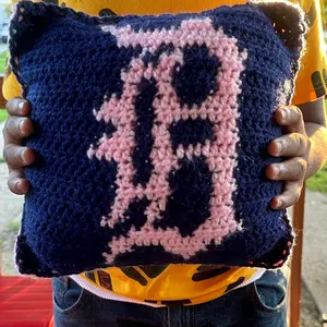 Crochet pillow