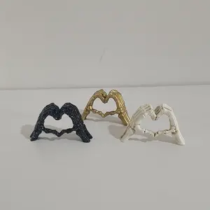 Creepy Cute Resin Hand Bone Couple Statue, Abstract Figure Sculpture, Perfect for Halloween Decor, Desk or Shelf Decoration, Indoor Outdoor Use