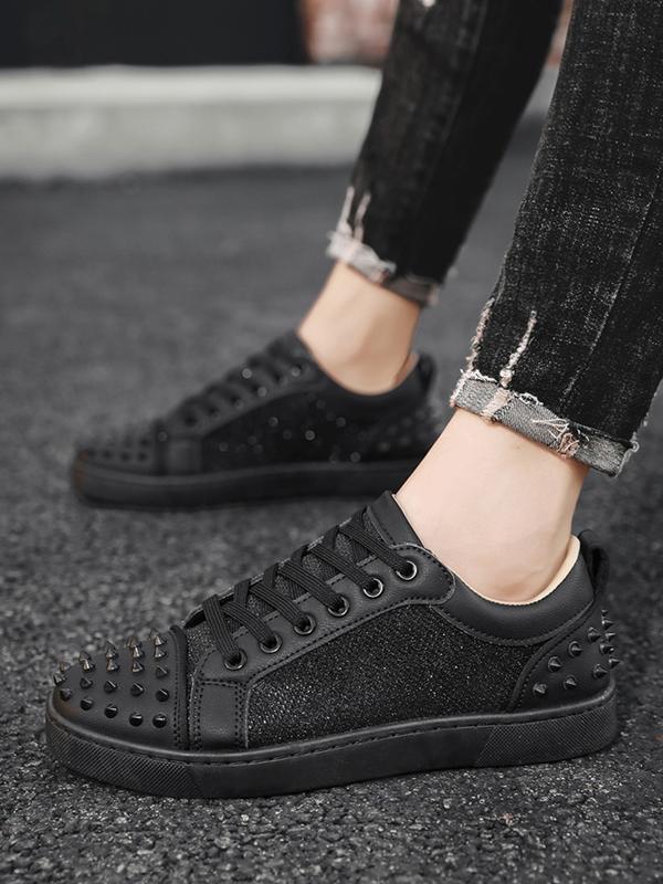 Trendy Casual Sneakers for Men, Versatile Bread Shoes, Unique Style, Comfortable Board Shoes, Riveted Casual Shoes, Perfect for Daily Wear