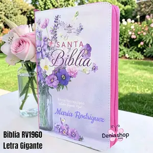 Deniashop Biblia Personalizada Morada con Florero Letra Gigante de 14 Puntos Version Reina Valera 1960 Tamaño Manual en Idioma Español