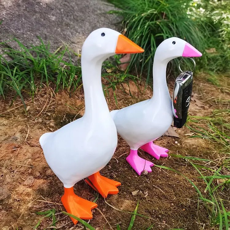 Unisex DIY Felt Crafts a(2pcs) Magnetic Desk Goose Key Holder Kit - 7in Mini Resin Figurine with Strong Beak Grips Keys, Cute Decoration, Father's Day Gift for Enthusiasts