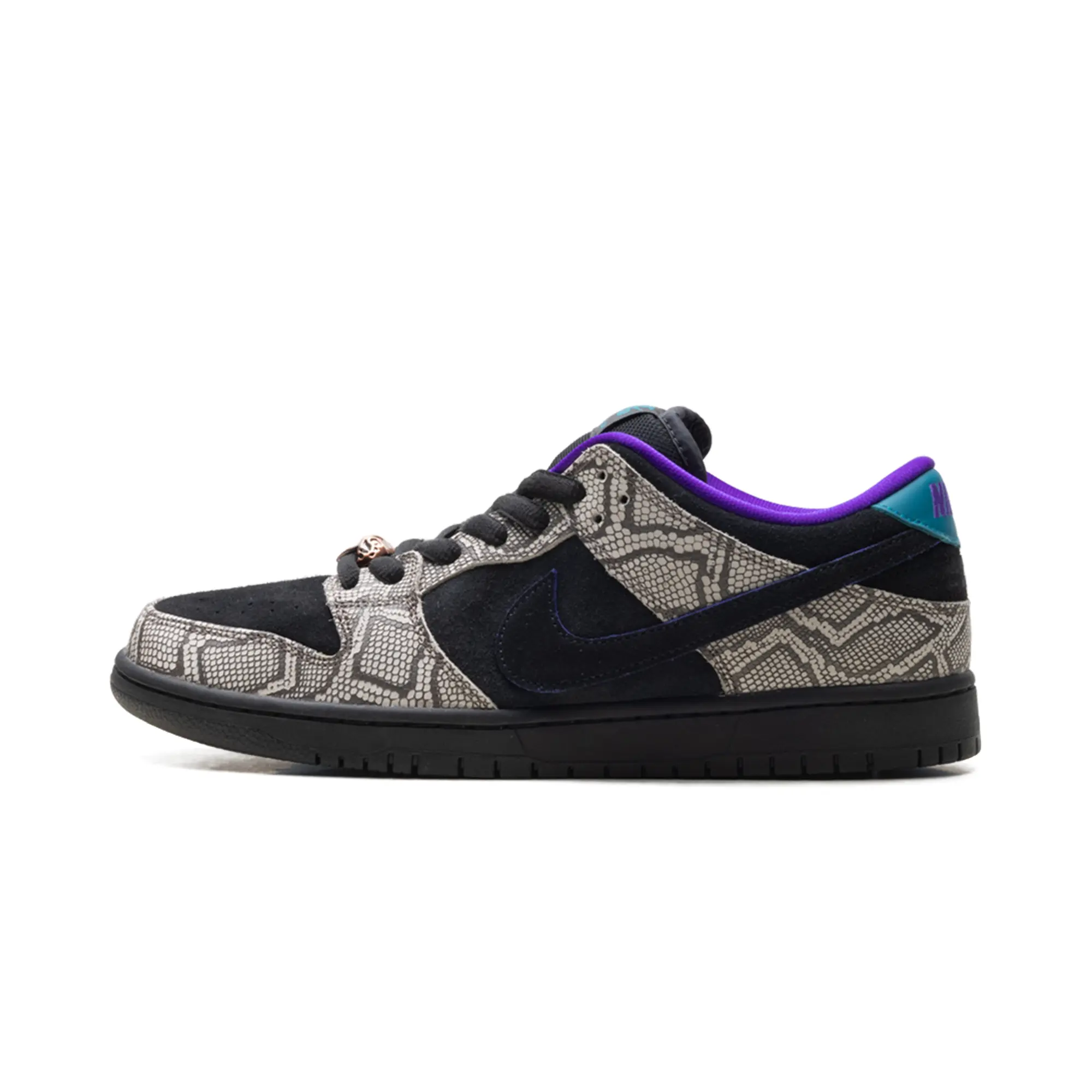 SB Dunk Low "Dashawn Jordan - Copperhead" IB6208 200