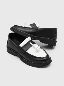 Men's Fashion Loafers New Casual Lightweight Slip-On Flat Business Style Fringe Design All-Season PU Leather Waterproof Comfortable Casual Business Shoes
