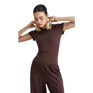 Women's solid color sports T-shirt set, round neck, slim fit, stretchy style, suitable for yoga, gym workouts, women's sportswear, sportswear, fitness T-shirts, sports tops, loose-fitting fitness T-shirts, fitness sets