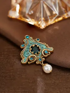 A stylish vintage brooch with royal elements, suitable for everyday wear, vacations, dates, and other occasions, and also a charming little gift.
